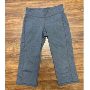 Athleta Gray Capri leggings size S